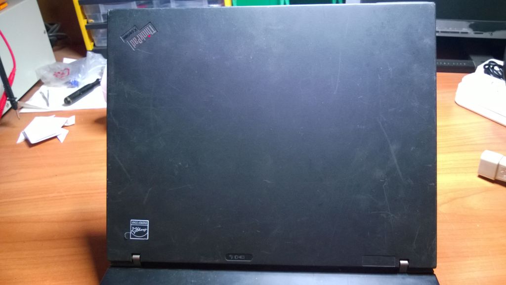Lenovo Thinkpad x61 back top