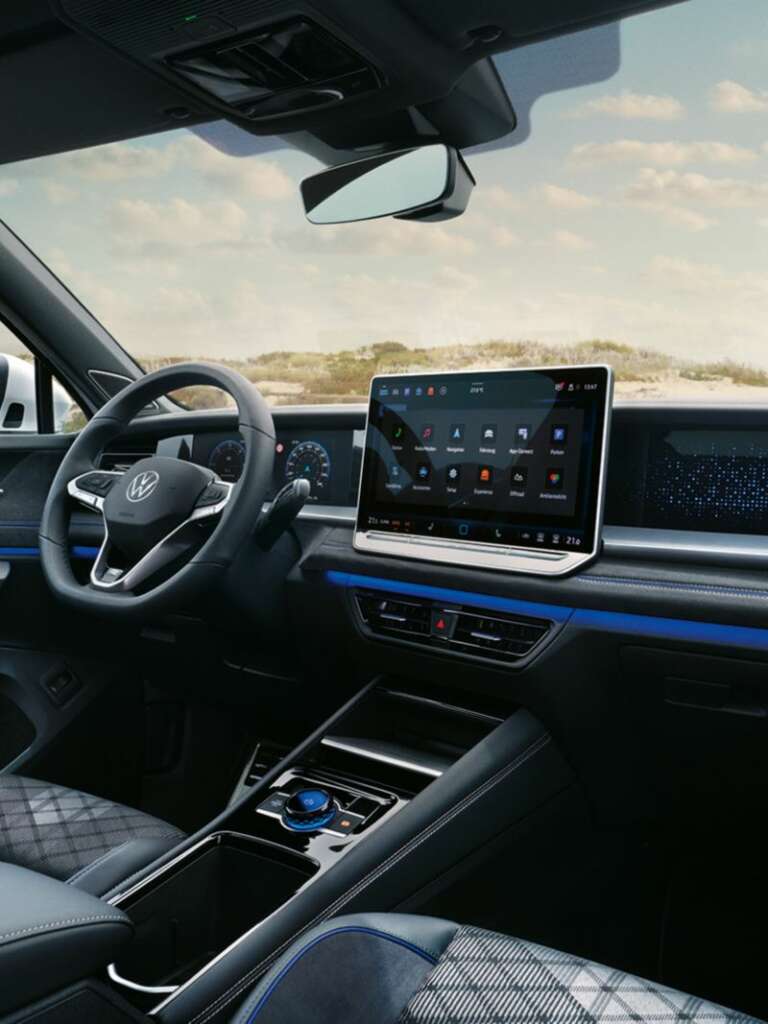 TY Tayron interior front view